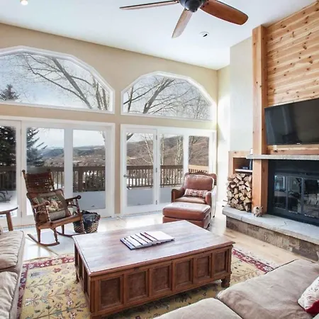 Eagle Drive 734B Villa